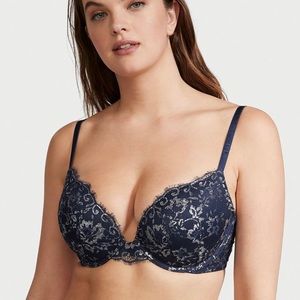 New without tags Victoria Secret Blue Lace Bra